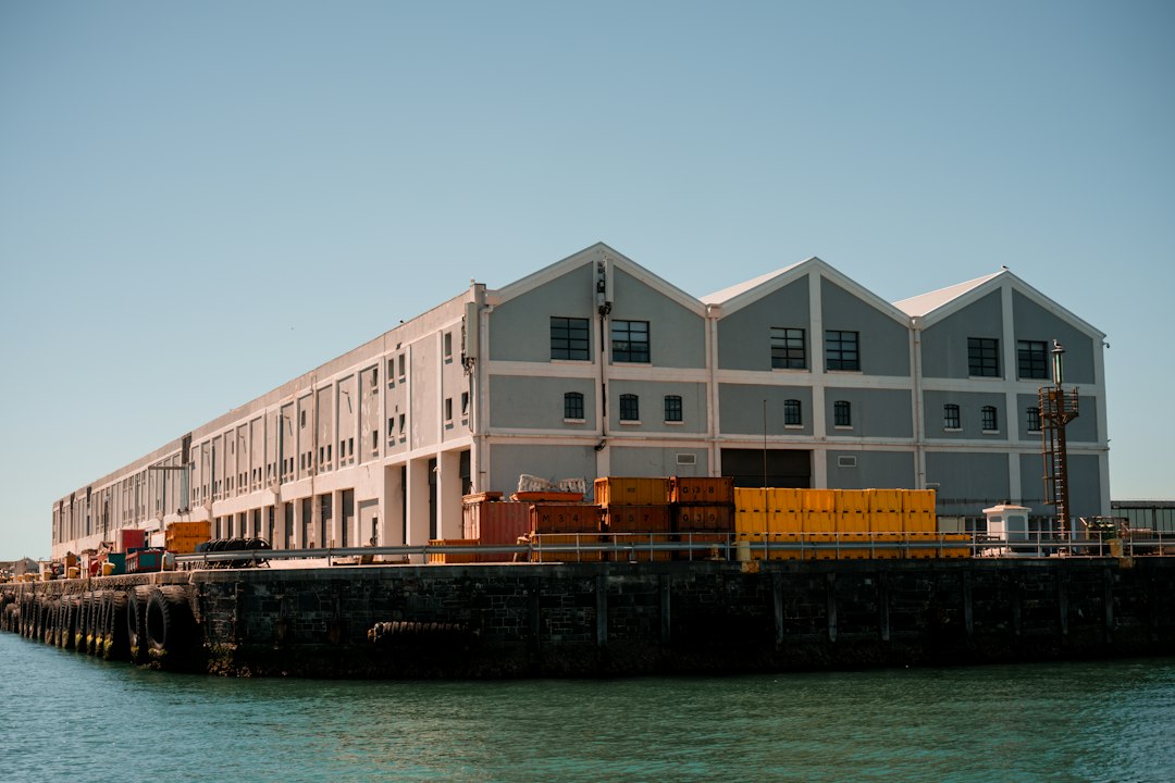 Entrepôt et magasin de stockage de matériels